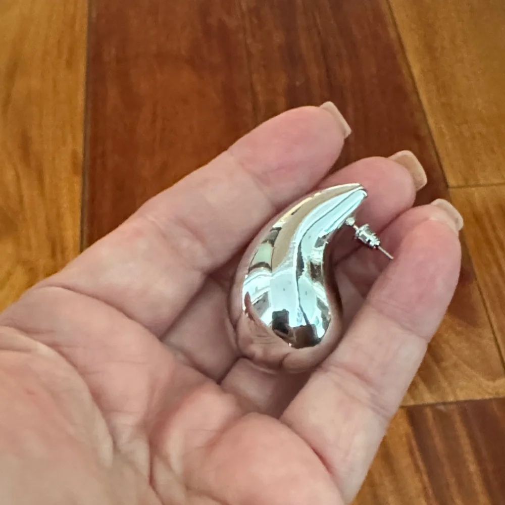 Tear Drop Earrings silver plated - Picture 3 of 5